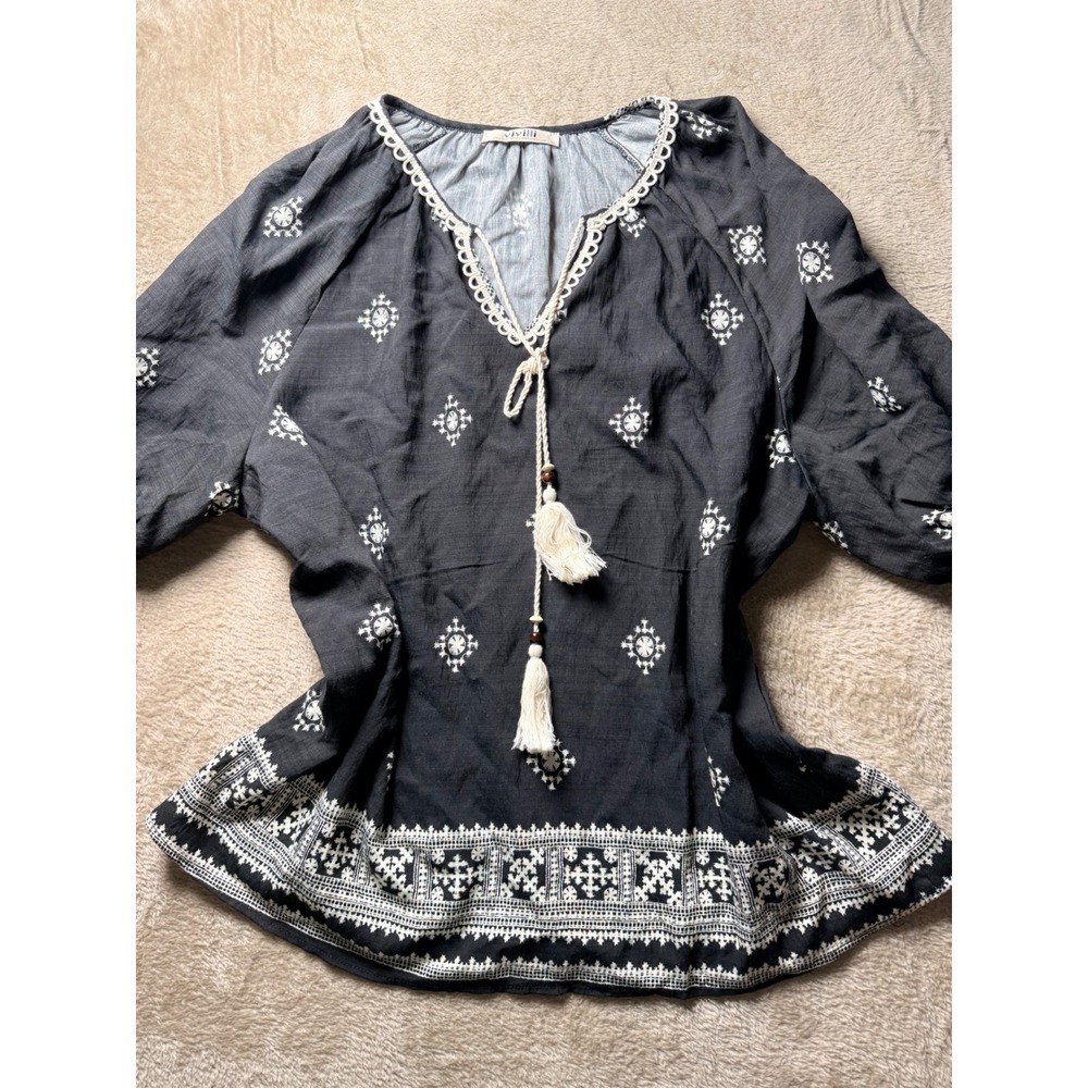 Vivilli Women Black Embroidered Boho Peasant Blouse Tassel Tie V-Neck Size M‎